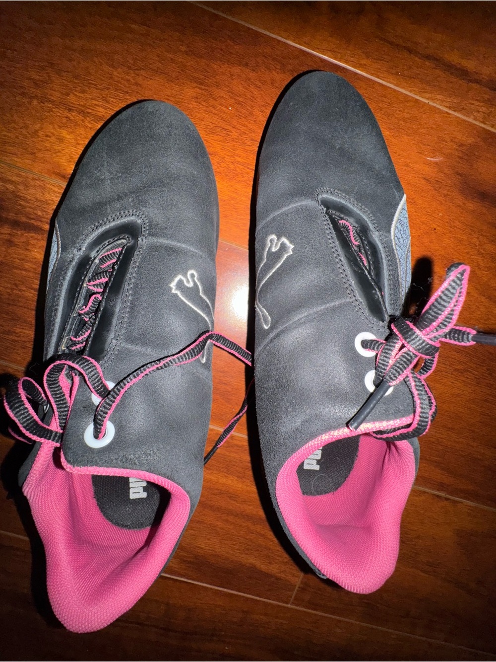 Puma Black Trainers with Pink Accents and Silver Detailing - Picture 6 of 8